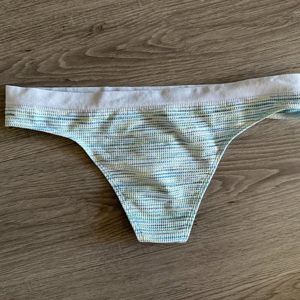 New with Tags Victoria's Secret Seamless Thong Panty Pale Blue - Large